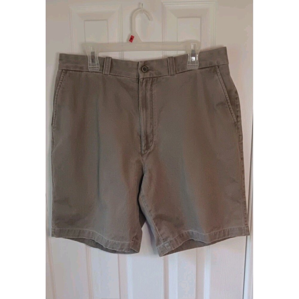 Men"s  Roundtree And Yorke Shorts Size 36 Olive Green